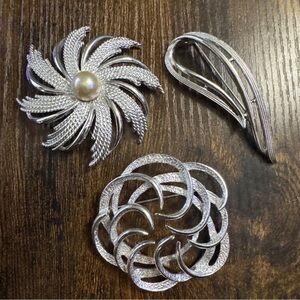 Lot of 3 Vintage SARAH COVENTRY Silver Tone Flower Wing Faux Pearl Cocktail